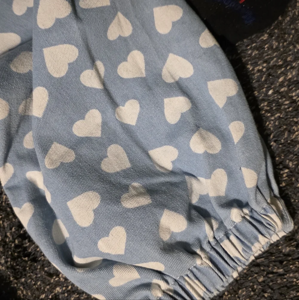 POL Blue and Cream Heart Patterned Jeans - Picture 4 of 7